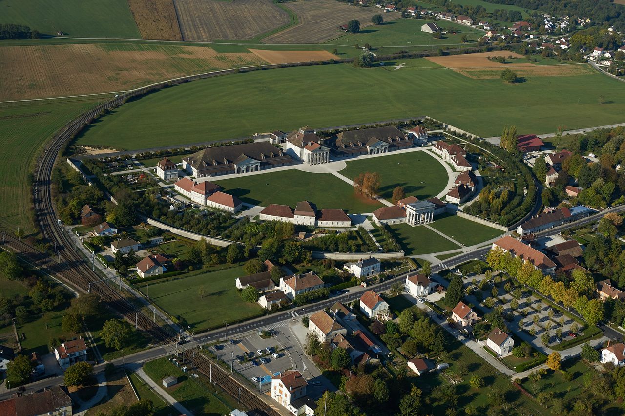 Monuments Salines Royales d'Arc-Et-Senans BI-0183